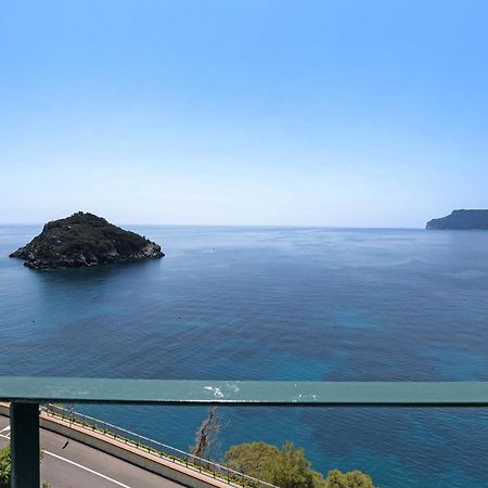 Appartamento Stupenda Vista Mare Bergeggi Exteriör bild