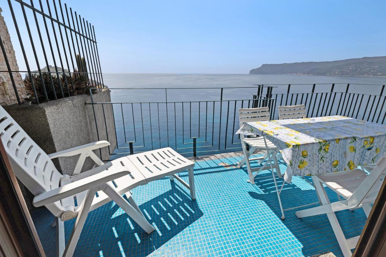 Appartamento Stupenda Vista Mare Bergeggi Exteriör bild