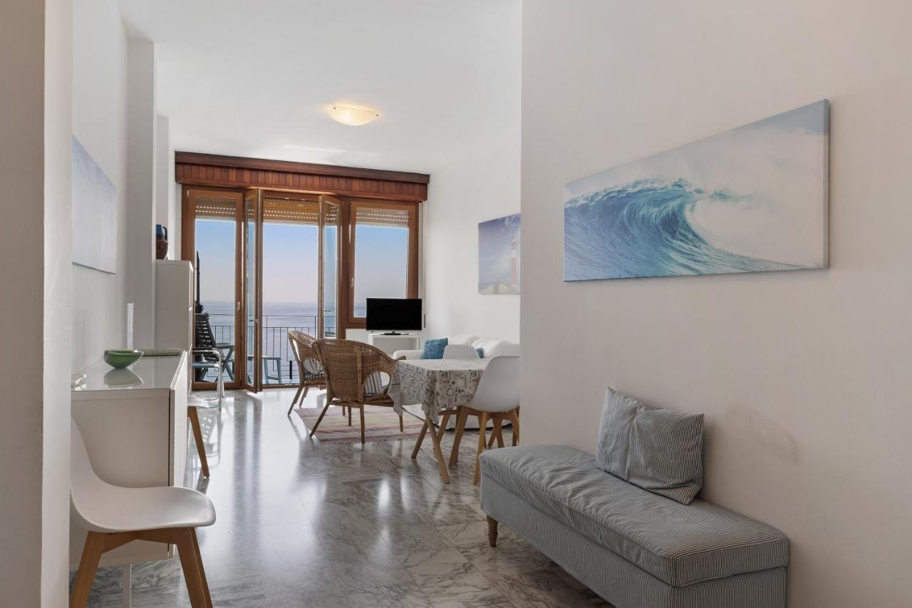 Appartamento Stupenda Vista Mare Bergeggi Exteriör bild
