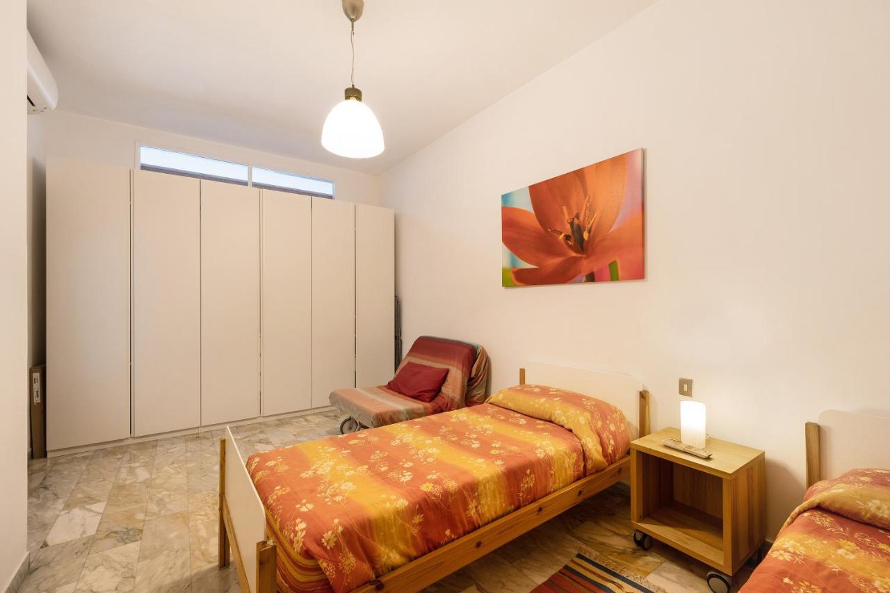 Appartamento Stupenda Vista Mare Bergeggi Exteriör bild
